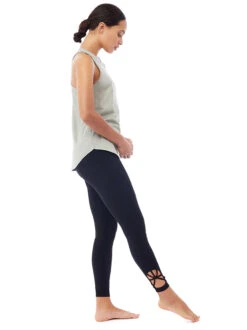 Mandala Basic Top (Hugs & Kisses) 9 Mandala Basic Top (Hugs & Kisses) -MANDALA Butik basictophugsandkisses z3