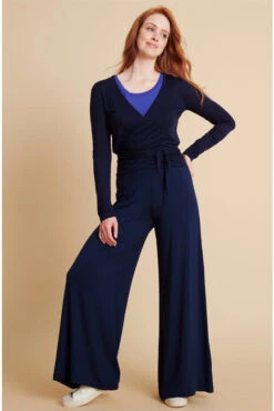 Asquith Calm Wrap (Navy) 10 Asquith Calm Wrap (Navy) -MANDALA Butik calmwrapnavy z2