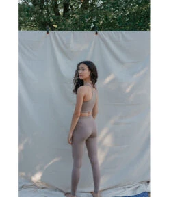 Girlfriend Collective Compressive High-Rise Legging 7/8 (Limestone) -MANDALA Butik longleglimestone z3 1