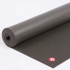 Manduka Black Mat Pro (Black)
